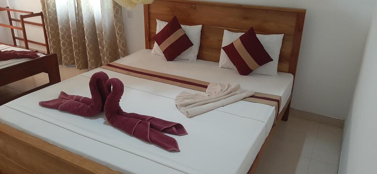 Treasure House Tourist Rest Hotel Anuradhapura Bagian luar foto