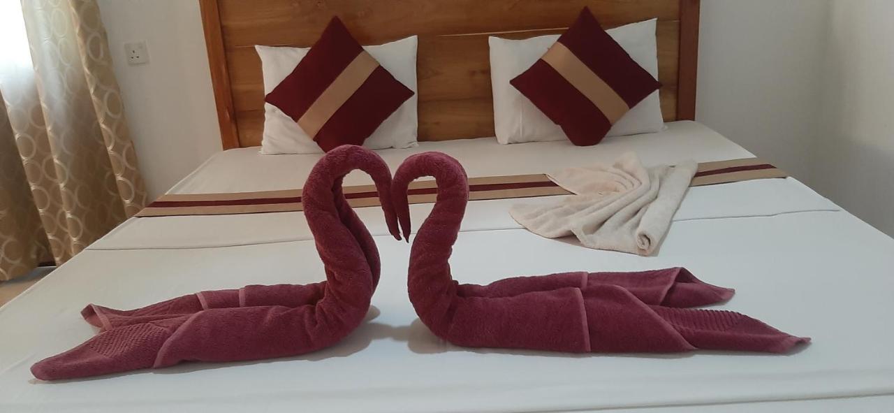 Treasure House Tourist Rest Hotel Anuradhapura Bagian luar foto