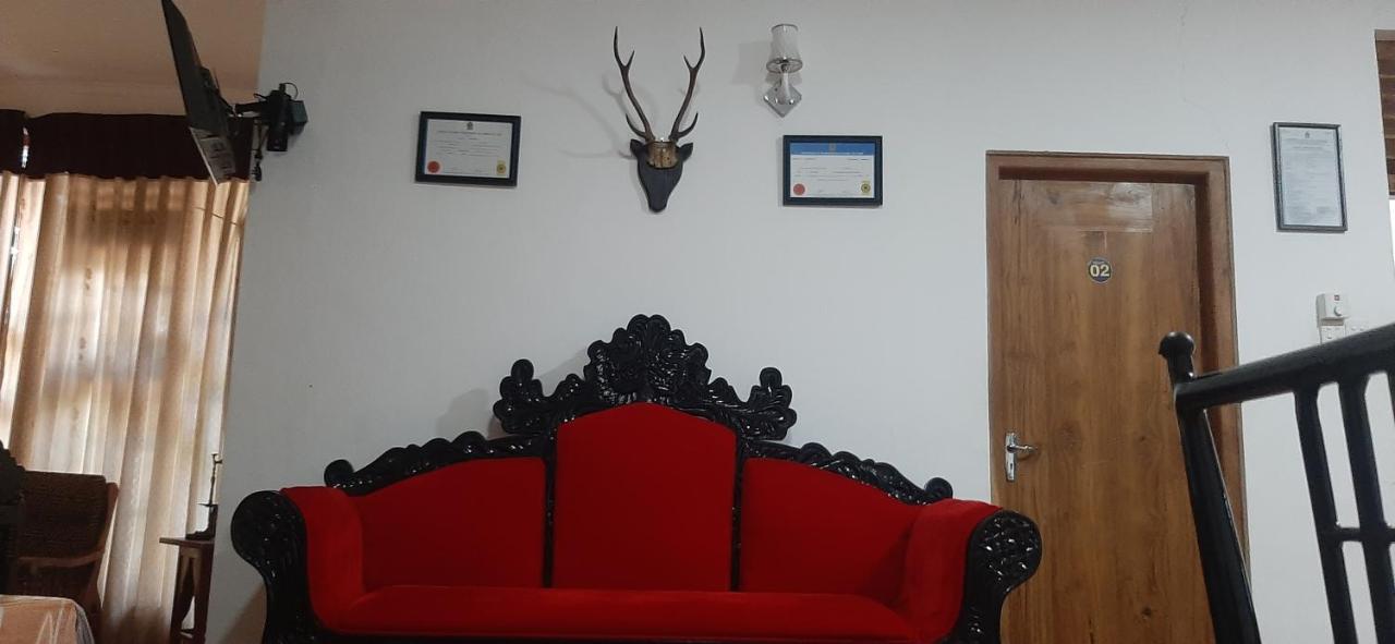 Treasure House Tourist Rest Hotel Anuradhapura Bagian luar foto