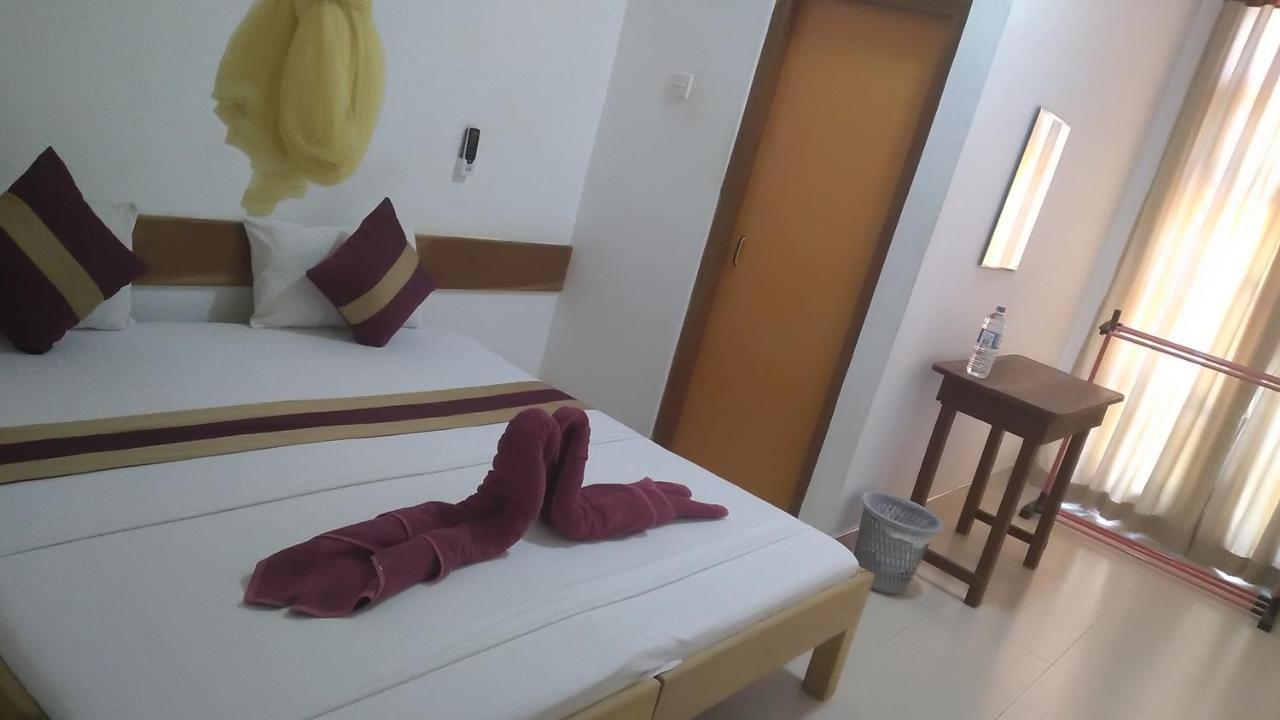 Treasure House Tourist Rest Hotel Anuradhapura Bagian luar foto