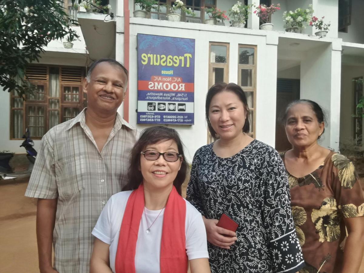 Treasure House Tourist Rest Hotel Anuradhapura Bagian luar foto