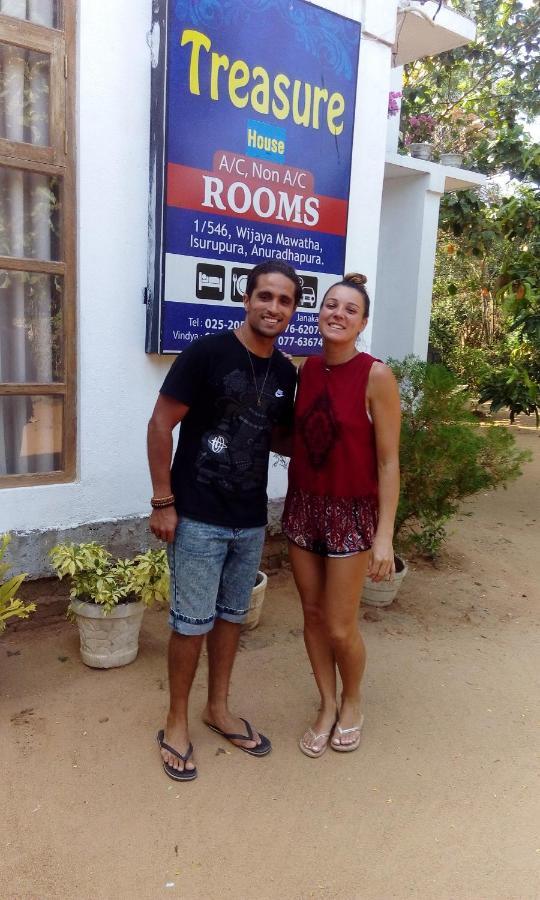 Treasure House Tourist Rest Hotel Anuradhapura Bagian luar foto